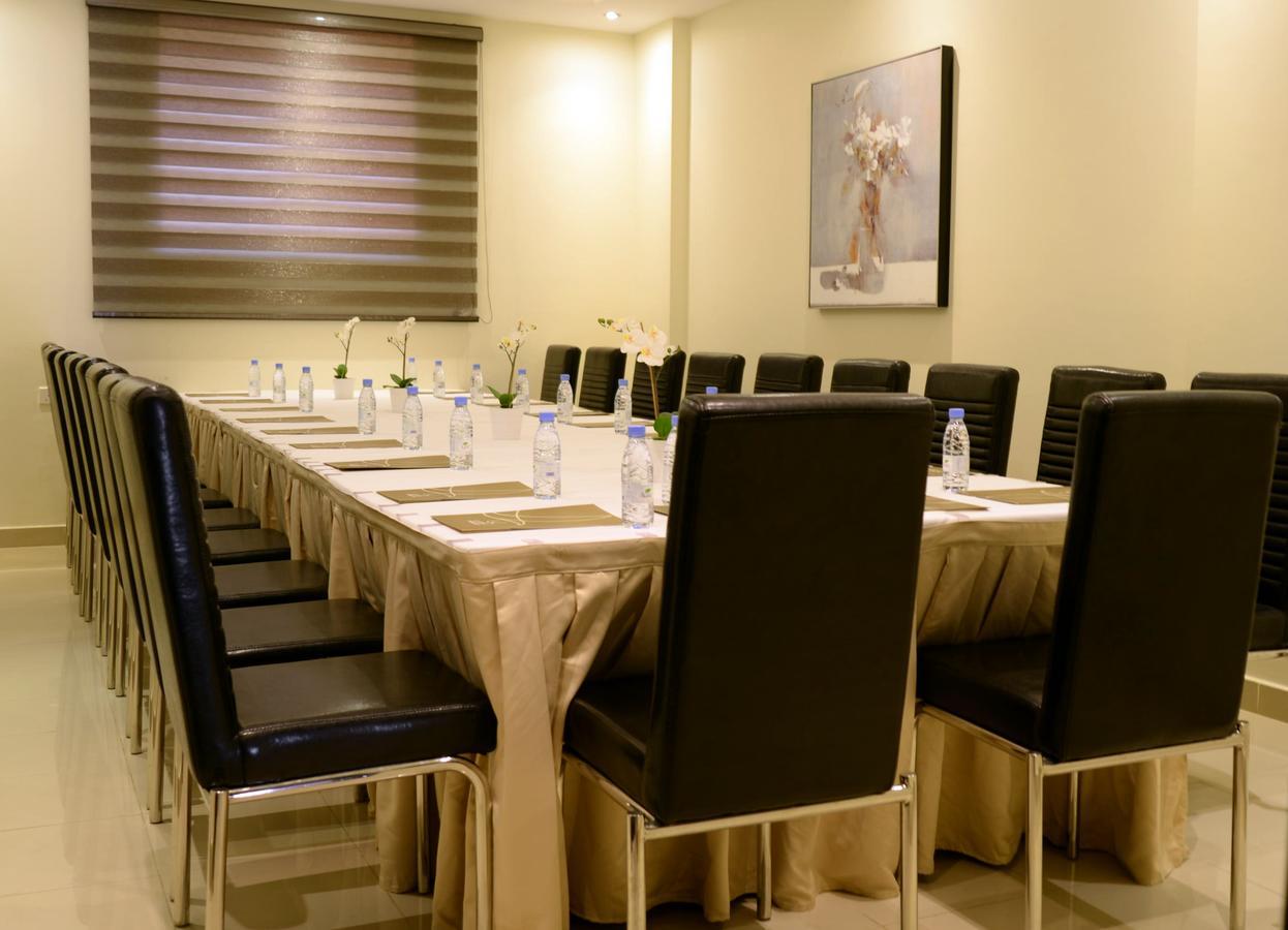 Nawaress Hotel Jizan Esterno foto